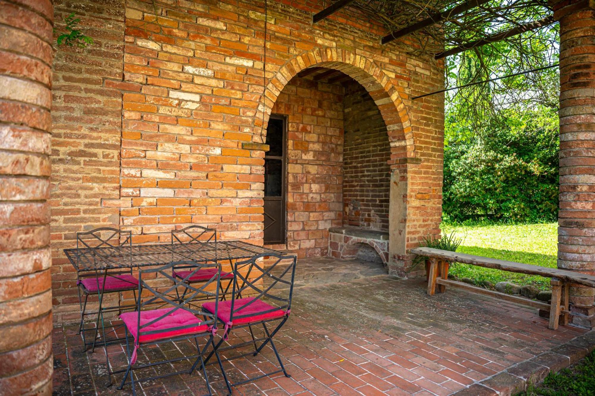 Agriturismo Poggio Antico Binami Екстериор снимка
